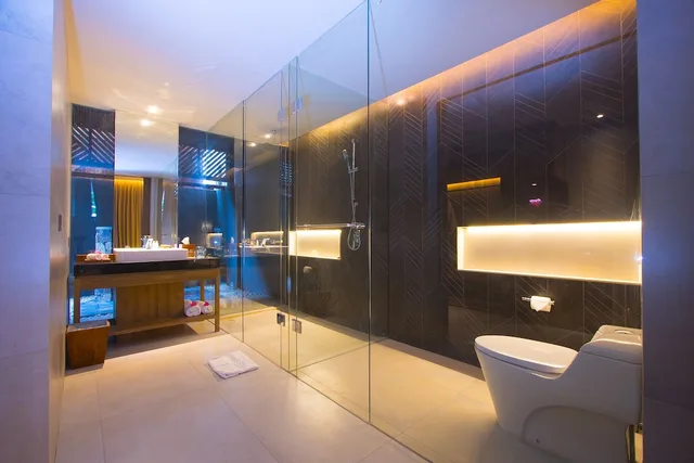 جناح بريميير بسرير كينج، Katamaran Hotel And Resort 3/4