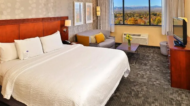 غرفة تُحدَّد حسب التوفر، Courtyard By Marriott Denver Cherry Creek 1/2