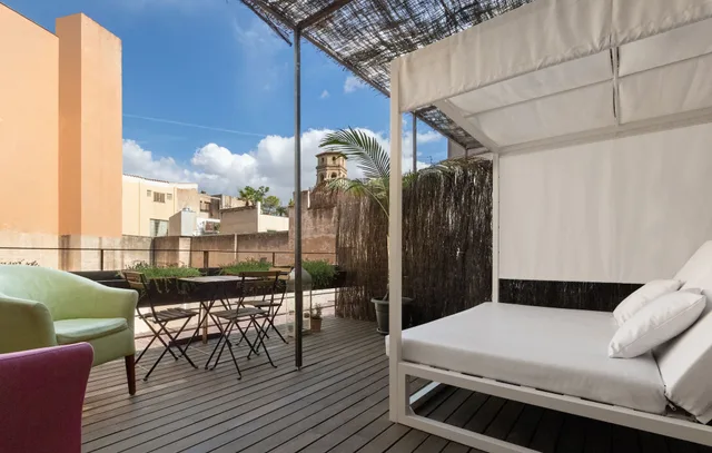 غرفة بريميوم بسريرين منفصلين بشرفة، Brondo Architect Hotel 7/10