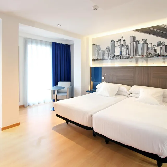غرفة خارجية بسرير مزدوج أو سريرين منفصلين بإطلالة، Eurostars Blue Coruna 2/8