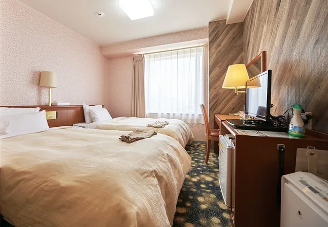 غرفة بسريرين منفصلين، Annex Royal Hotel 1/1