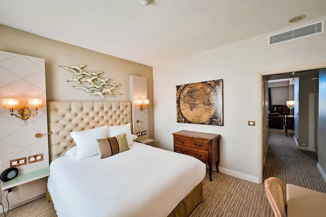 Riviera, Suite, 2 King Beds, Partial Sea View, GRAND HOTEL DES SABLETTES PLAGE, CURIO COLLECTION BY HILTON 3/9