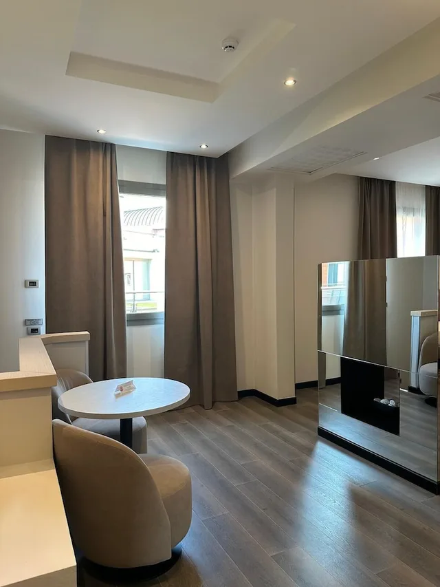 Private, Basement, Quadruple, King Bed، Hotel Cruise 3/8