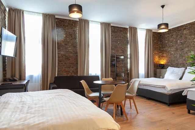 Deluxe, Family, Soers Hotel 2/10