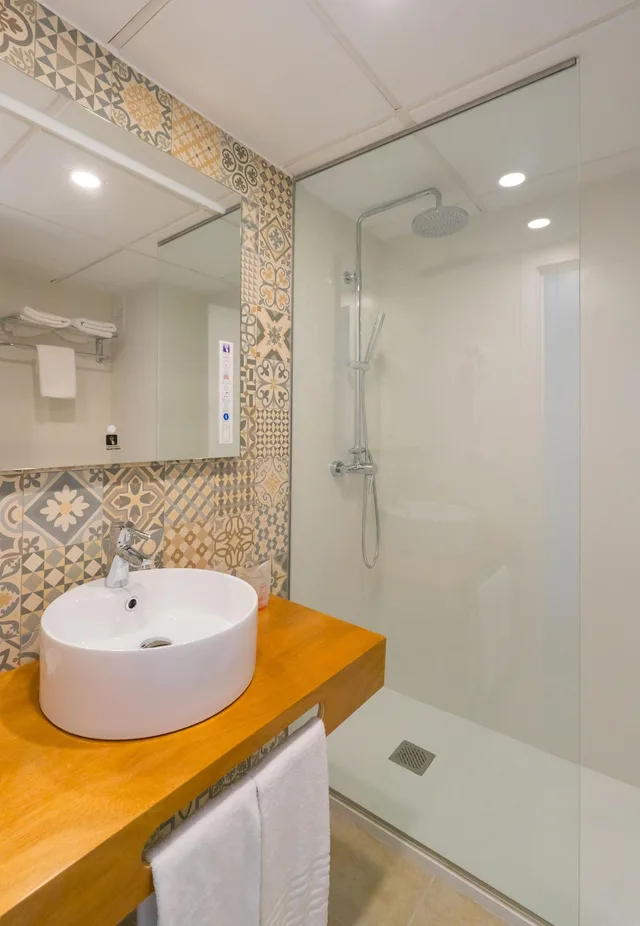 غرفة مفردة بشرفة، Bellevue Vistanova 3/3