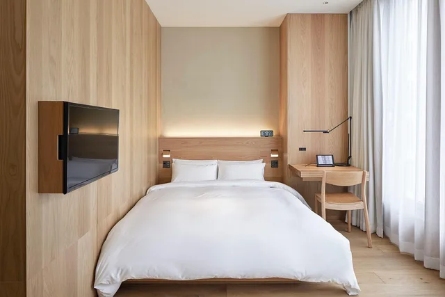Type H, King Bed, Accessible, Muji Hotel Ginza 2/4