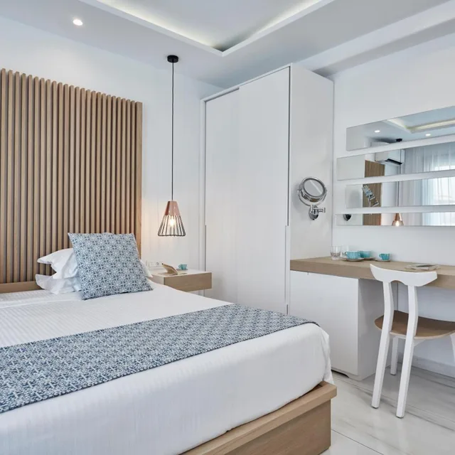 Panorama, Suite, Private Pool, Grand Beach 2/10