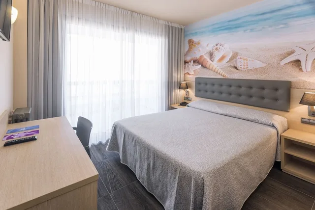 غرفة بريميوم بسريرين منفصلين، Tropic Park Hotel 1/4