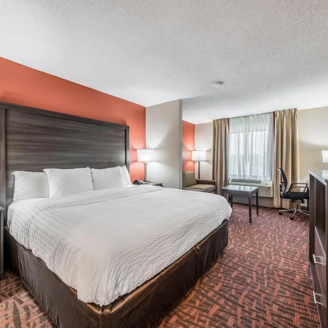 Junior Suite, Lake Norman Inn and Suites (ex Clarion) 5/10