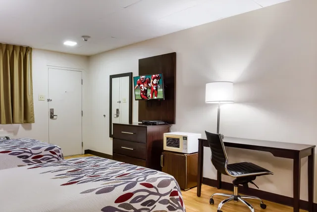 غرفة ديلوكس بسريرين كوين، Red Roof Inn York Downtown 5/8