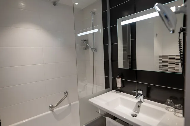 غرفة كومفورت بسرير كوين، Best Western Plus Le Roof 7/10