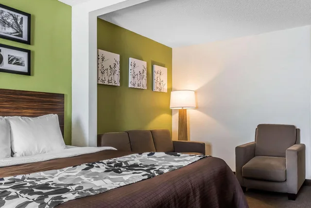 جناح بسريرين كوين، Sleep Inn & Suites Dothan North 2/2