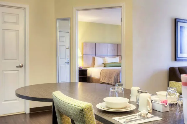 جناح بسرير كوين بغرفة نوم واحدة لذوي الإعاقة، CANDLEWOOD SUITES MOORESVILLE 6/6