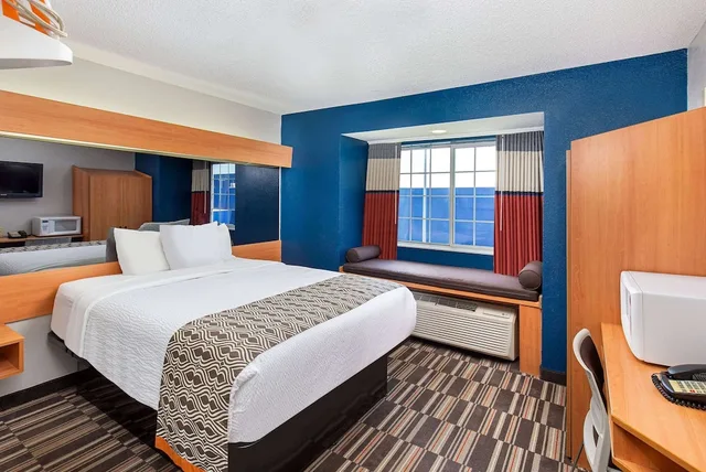 غرفة قياسية بسرير كوين، Microtel Inn And Suites Memphi 4/7