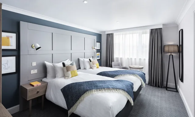 غرفة بسريرين منفصلين، Voco St Johns Solihull Ex St Johns Hotel 1/3