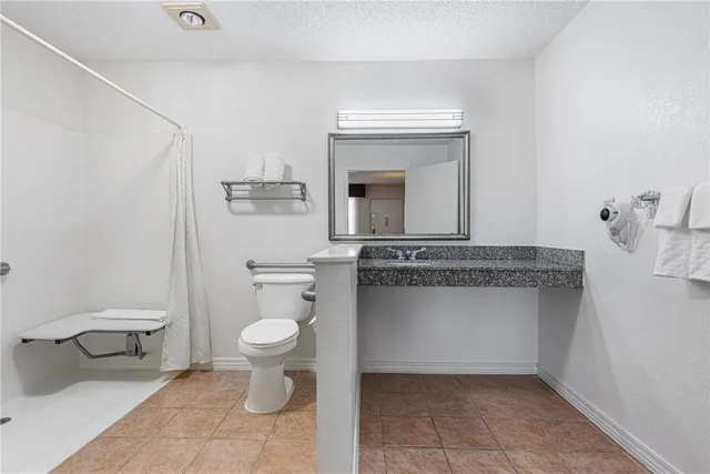 Room, Queen Bed, Sofa, Accessible, Best Western Palestine Inn 3/3