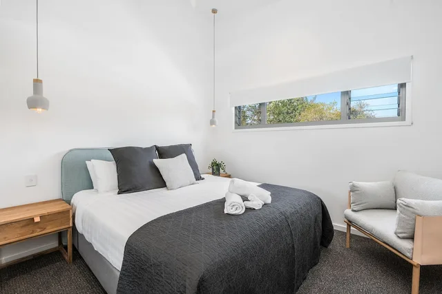 شقة بسرير كينج وسريرين منفصلين بغرفتي نوم، Aloha Villas Byron Bay 2/10