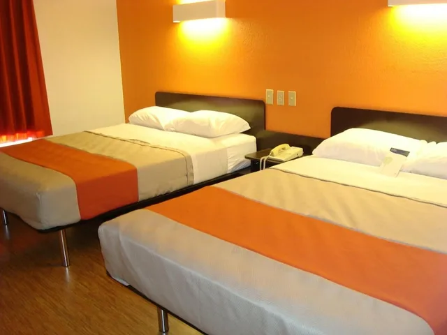 غرفة قياسية بسريرين كوين للمدخنين، Motel6 Arkadelphia, AR 3/3