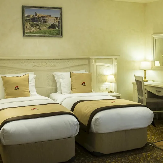 Superior Twin Room:، Colosseum Marina Hotel Batumi 3/6