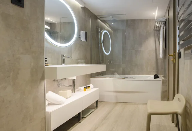 The Level, Suite، Plaza 6/7