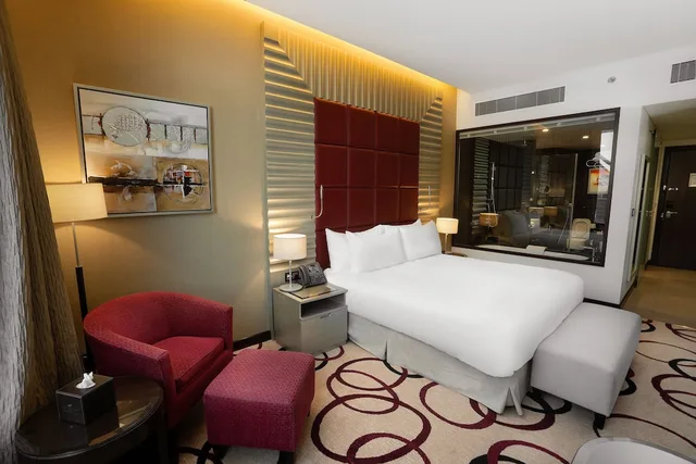 Room, King Bed, Garden View, Club Floor, Crowne Plaza Riyadh Itcc 2/7