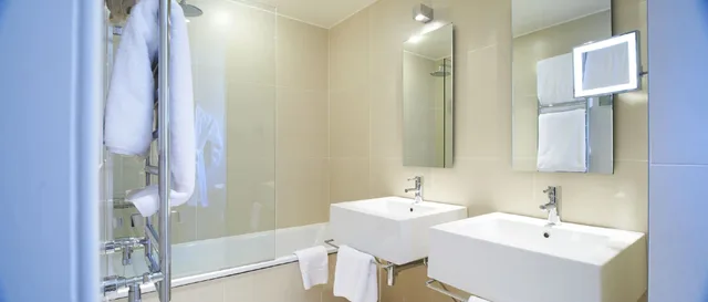 Suite, King Bed, Durrants Hotel 10/10