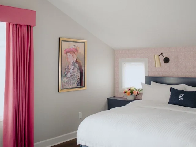 Roosevelt, Deluxe, Single, King Bed، Germantown Inn 3/10