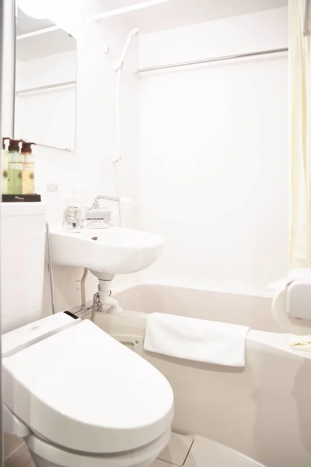 غرفة متصلة بسريرين مزدوجين مع أريكة، Shinsaibashi House 9/10