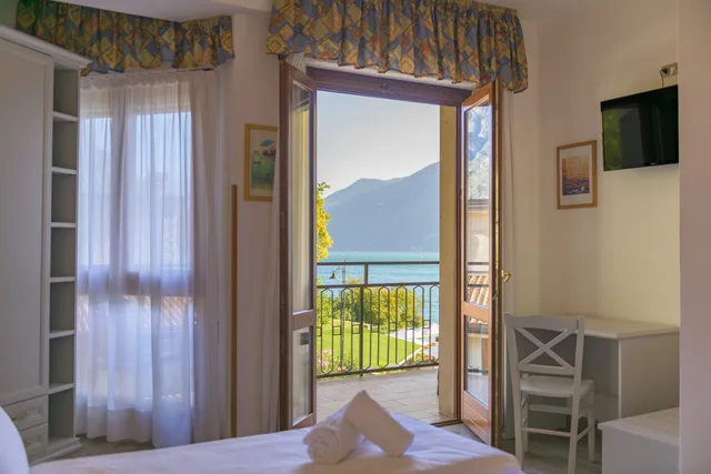 Superior, Double or Twin Bed, Lateral Side Lake View، Garda Bellevue 1/1