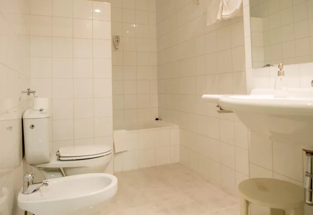 غرفة رباعية، Hotel Balaguer 8/9
