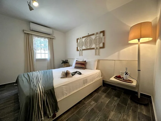 غرفة غراند رباعية بسرير كوين وسريرين منفصلين، Kefi Beach And Suites 3/10