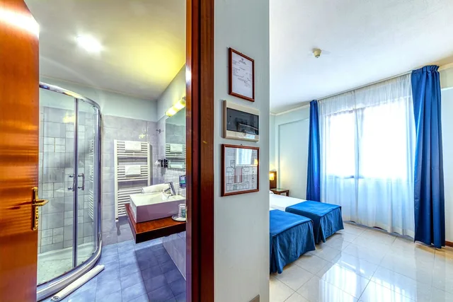 Room, Twin Beds, Le Torri Hotel 2/6