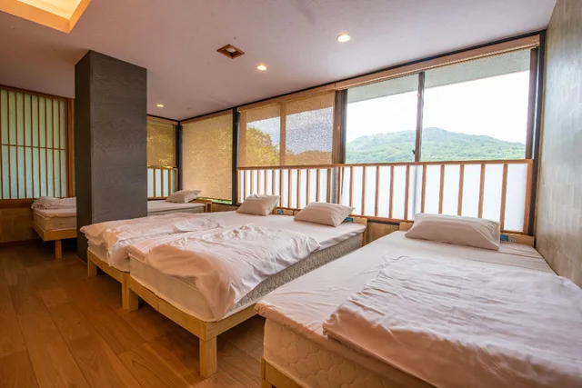 Japanese Western, Family, Mountain View, Unzen Sky 1/1