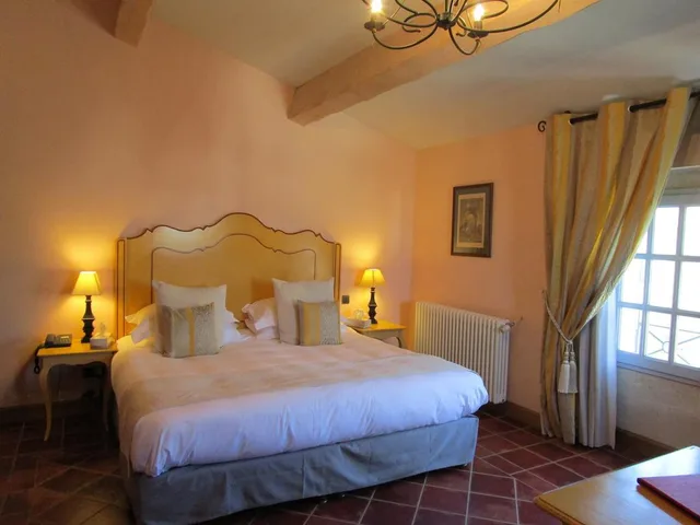 غرفة كلاسيكية بسرير مزدوج، Villa Mazarin Aigues Mortes 1/2