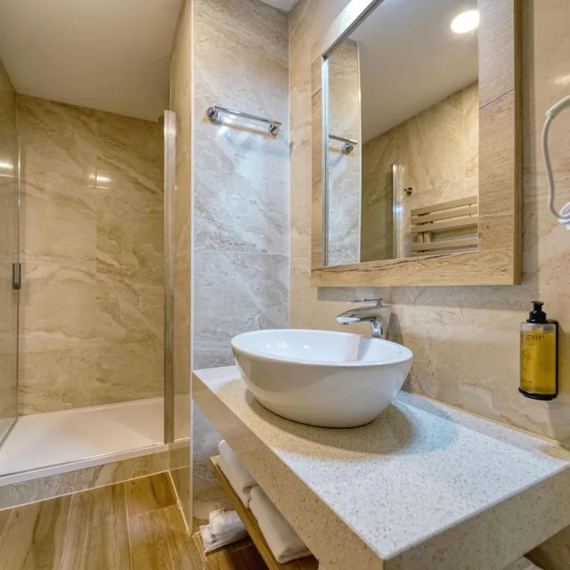غرفة حصرية اقتصادية بسرير كينج، Grand Hotel Bellevue 8/10
