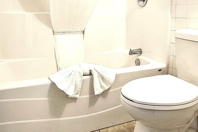 Upgrade, Suite, 2 Queen Beds، Quality Inn & Suites Conference Center 10/10