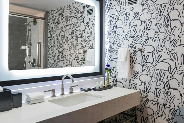 غرفة بسريرين مزدوجين بشرفة، The Lindy Renaissance Charleston Hotel 3/3