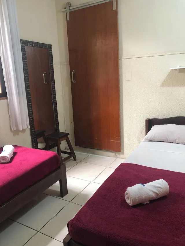 غرفة أساسية بسريرين منفصلين بحمام خاص، Geko Hostel & Pousada Paraty 2/7