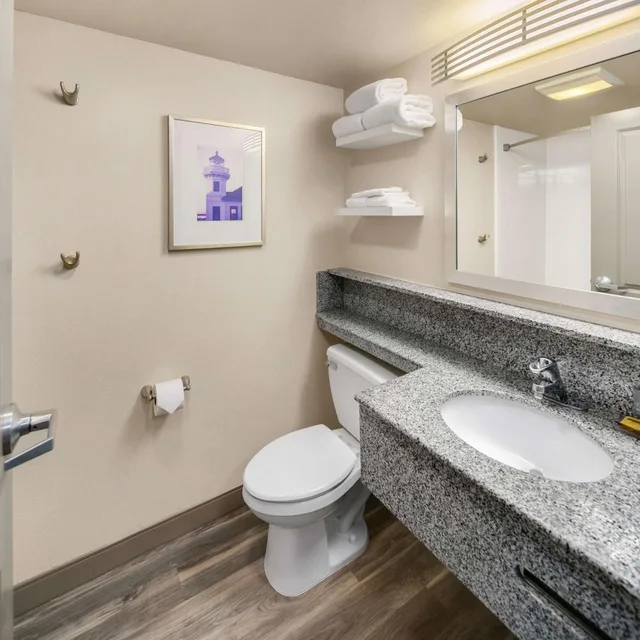 جناح بسرير كوين بمطبخ لذوي الإعاقة، Executive Residency by Best Western Navigator Inn & Suites 2/5