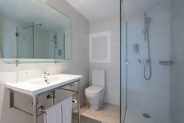 غرفة قياسية بشرفة مفردة بسريرين منفصلين، THB Niagara - Adults Only 5/7