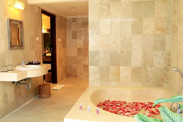 1 Bedroom, Classic, Bungalow, King Bed, Bathtub, Garden Area, Tonys Villas and Resort Seminyak Bali 3/4