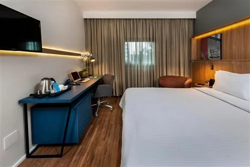 غرفة مفردة بسريرين منفصلين، Hampton by Hilton Guarulhos Airport 1/2