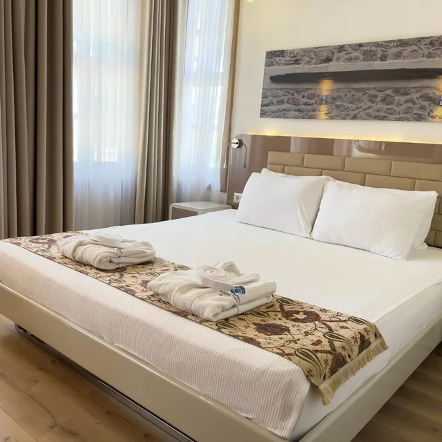 Standard, Double Bed, Lateral Side Sea View, Puding Hotel 1/10