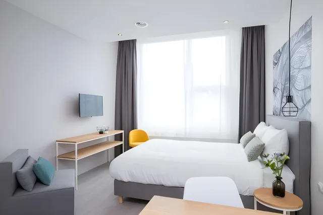 غرفة قياسية بسرير كوين، HOTEL2STAY 3/3