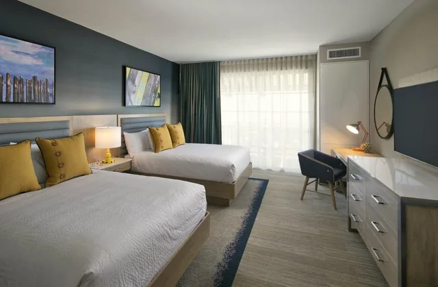 غرفة ديلوكس بشرفة، Inn at the Pier Pismo Beach 1/2