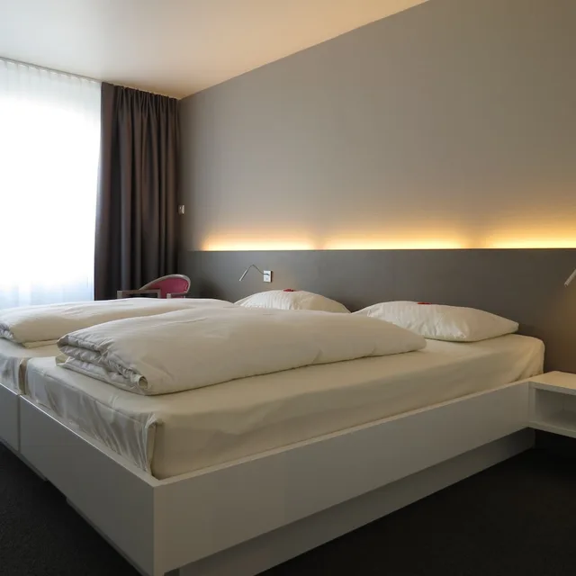 Standard, King Bed, Comfor Hotel 1/10