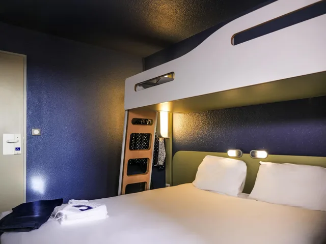 غرفة ثلاثية بسرير بطابقين، ibis budget Arles Sud Fourchon 3/5