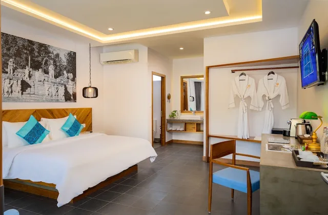 Cabana, King Bed, Pool Access، Grand Venus La Residence 1/6