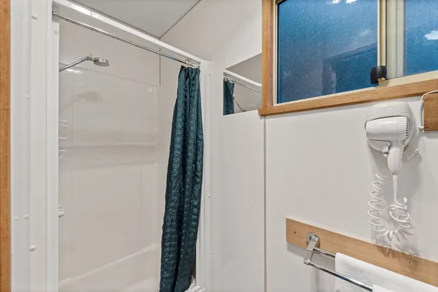 Studio, Cabin، Discovery Parks Hobart 2/3