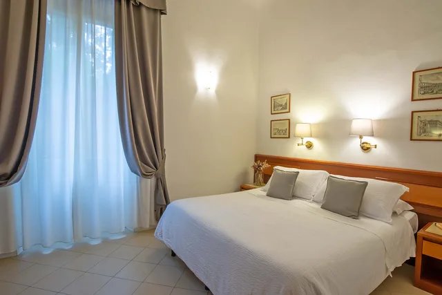 غرفة كلاسيكية بسرير مزدوج، Bonifacio Hotel 2/8